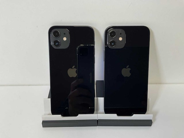 Apple iphone 12 - 128 gb - black (2x) - afbeelding 4 van  4