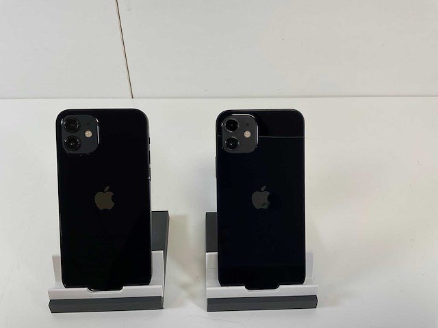 Apple iphone 12 - 128 gb - black (2x) - afbeelding 4 van  4