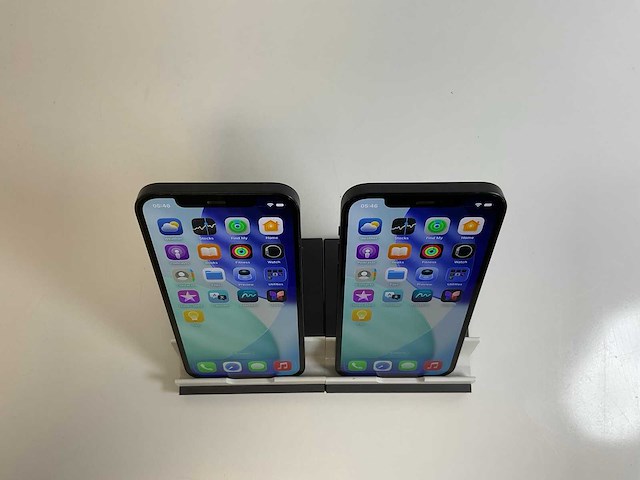 Apple iphone 12 - 128 gb - black (2x) - afbeelding 2 van  5