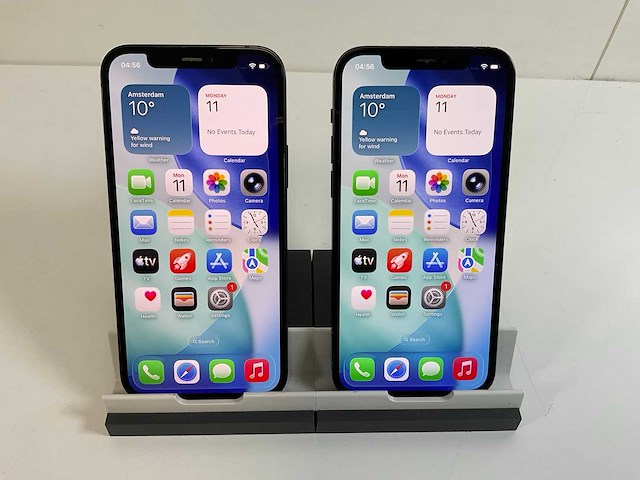 Apple iphone 12 - 128 gb - black (2x) - afbeelding 1 van  5