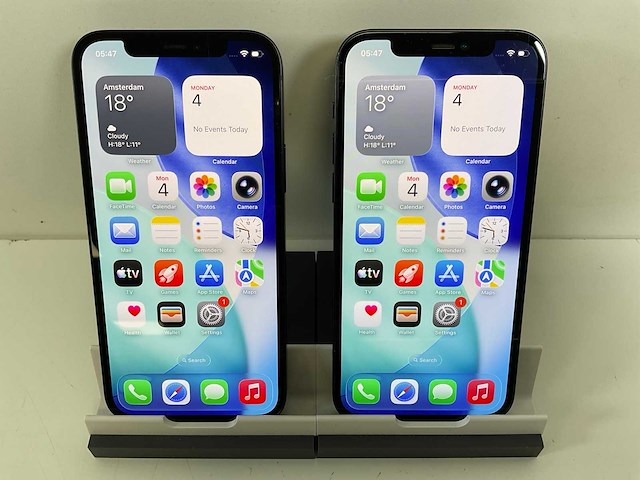 Apple iphone 12 - 128 gb - black (2x) - afbeelding 1 van  4