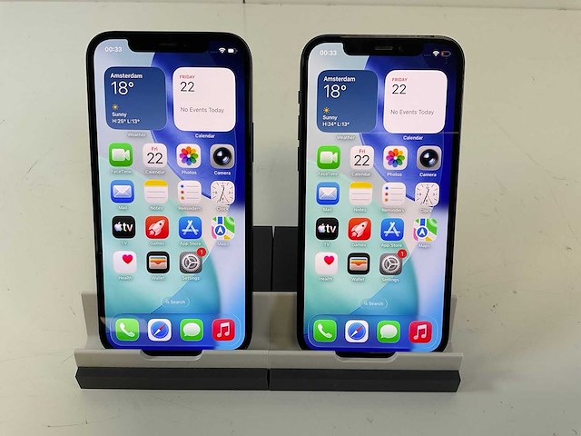 Apple iphone 12 - 128 gb - black (2x) - afbeelding 1 van  4