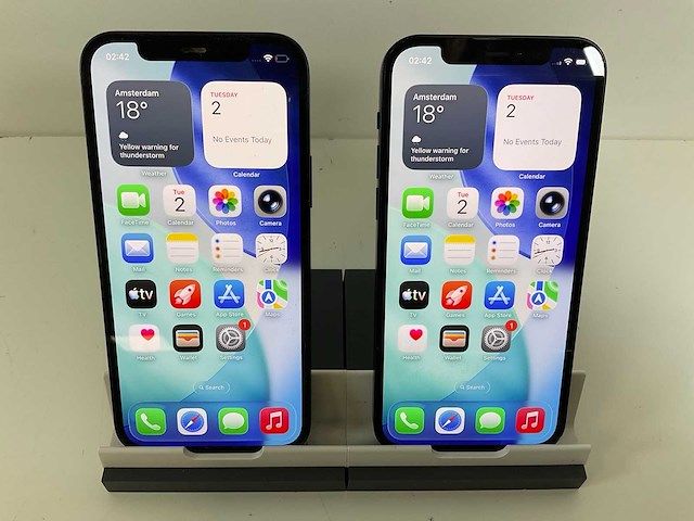 Apple iphone 12 - 128 gb - black (2x) - afbeelding 1 van  6