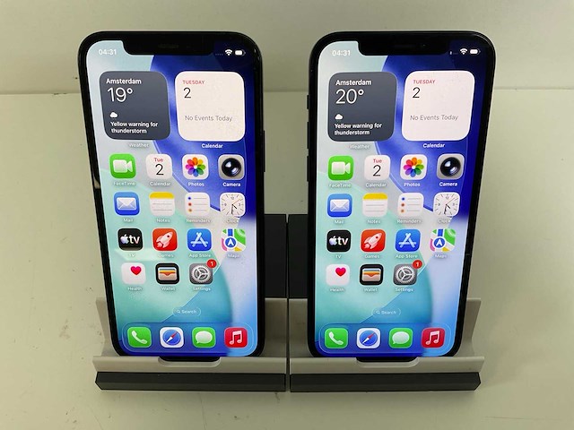 Apple iphone 12 - 128 gb - black (2x) - afbeelding 1 van  5