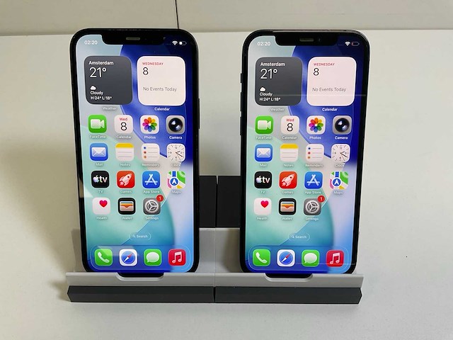 Apple iphone 12 - 128 gb - black (2x) - afbeelding 1 van  6