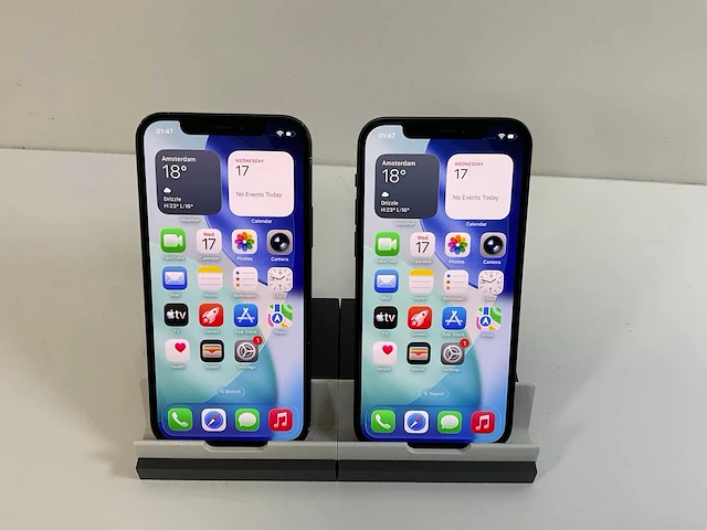 Apple iphone 12 - 128 gb - black (2x) - afbeelding 1 van  5