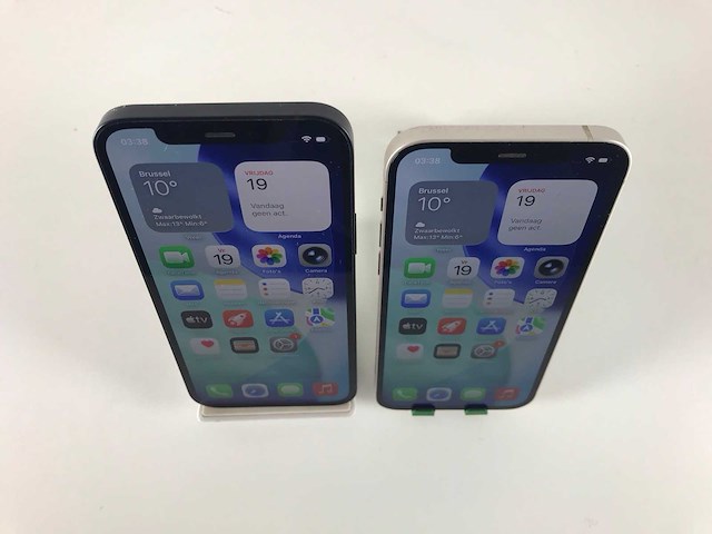 Apple iphone 12 - 128 gb - black/white (2x) - afbeelding 4 van  5