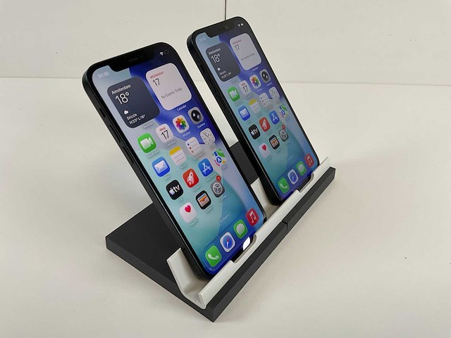Apple iphone 12 - 128 gb / 64 gb - black (2x) - afbeelding 2 van  5