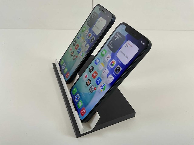 Apple iphone 12 - 128 gb / 64 gb - black (2x) - afbeelding 3 van  5