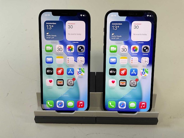 Apple iphone 12 - 256 gb - black (2x) - afbeelding 1 van  5