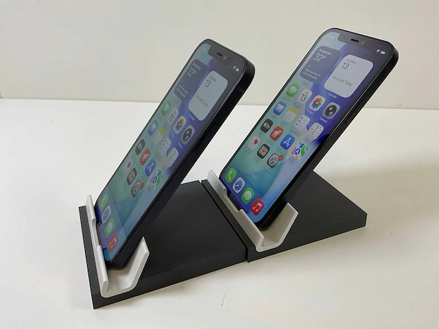 Apple iphone 12 - 256 gb - black (2x) - afbeelding 3 van  4
