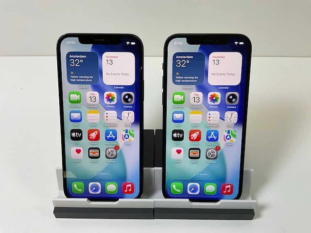 Apple iphone 12 - 256 gb - black (2x) - afbeelding 1 van  5