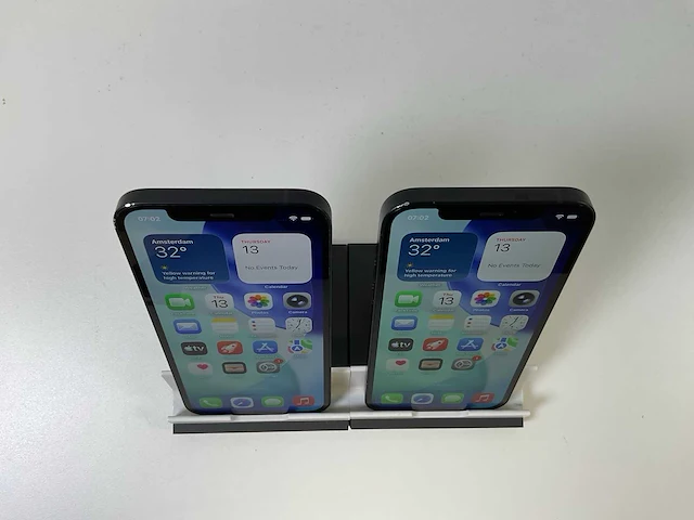 Apple iphone 12 - 256 gb - black (2x) - afbeelding 2 van  5
