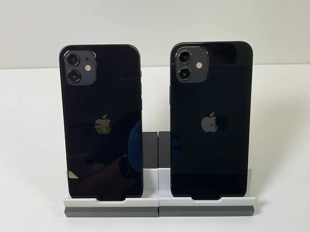 Apple iphone 12 - 256 gb - black (2x) - afbeelding 4 van  4