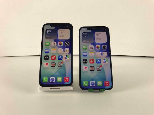 Apple iphone 12 - 64 & 128 gb - black (2x) - afbeelding 1 van  5