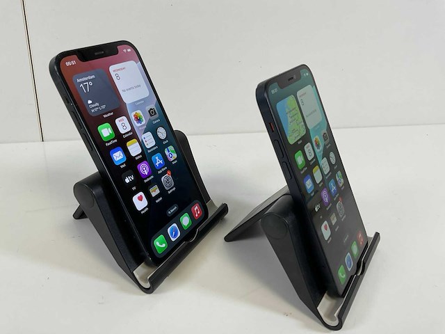 Apple iphone 12 - 64 gb - black (2x) - afbeelding 2 van  4