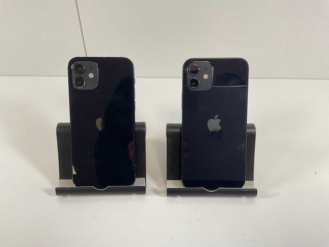 Apple iphone 12 - 64 gb - black (2x) - afbeelding 4 van  4