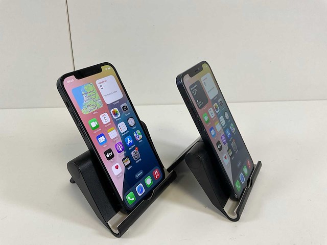 Apple iphone 12 - 64 gb - black (2x) - afbeelding 2 van  4