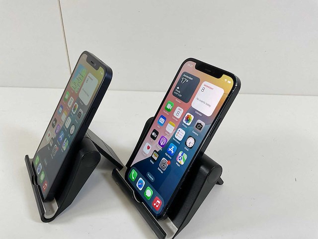 Apple iphone 12 - 64 gb - black (2x) - afbeelding 3 van  4