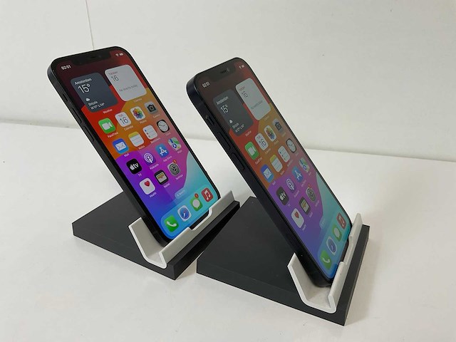 Apple iphone 12 - 64 gb - black (2x) - afbeelding 4 van  6