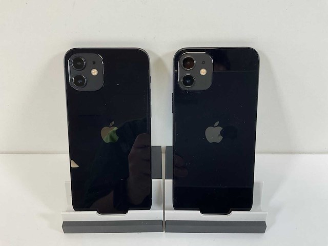 Apple iphone 12 - 64 gb - black (2x) - afbeelding 2 van  2