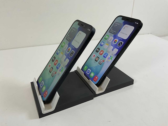 Apple iphone 12 - 64 gb - black (2x) - afbeelding 2 van  2