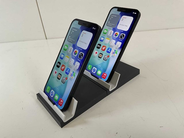 Apple iphone 12 - 64 gb - black (2x) - afbeelding 3 van  4