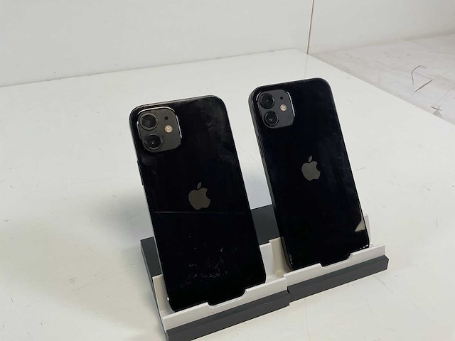 Apple iphone 12 - 64 gb - black (2x) - afbeelding 5 van  5