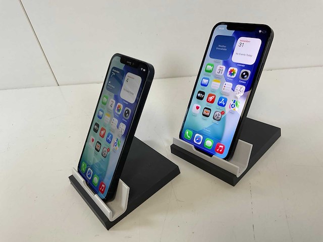 Apple iphone 12 - 64 gb - black (2x) - afbeelding 2 van  4