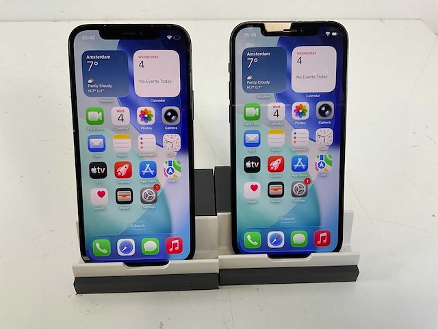 Apple iphone 12 - 64 gb - black (2x) - afbeelding 1 van  5