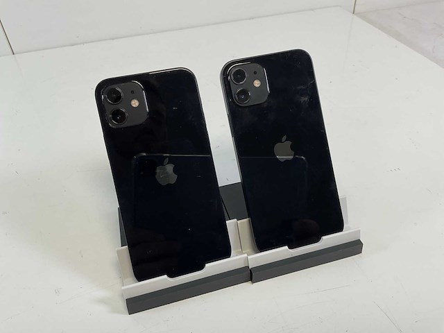 Apple iphone 12 - 64 gb - black (2x) - afbeelding 3 van  3