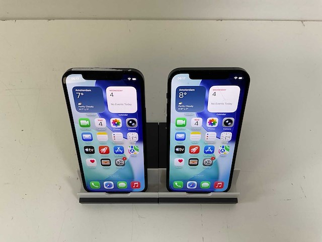 Apple iphone 12 - 64 gb - black (2x) - afbeelding 2 van  3