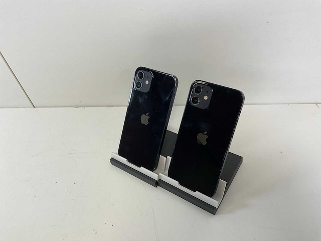 Apple iphone 12 - 64 gb - black (2x) - afbeelding 3 van  3