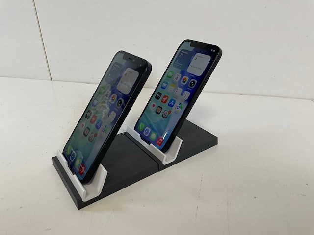 Apple iphone 12 - 64 gb - black (2x) - afbeelding 3 van  5