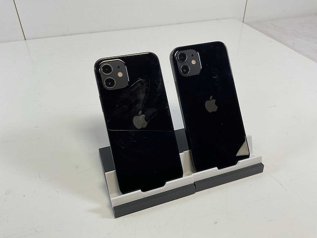 Apple iphone 12 - 64 gb - black (2x) - afbeelding 5 van  5