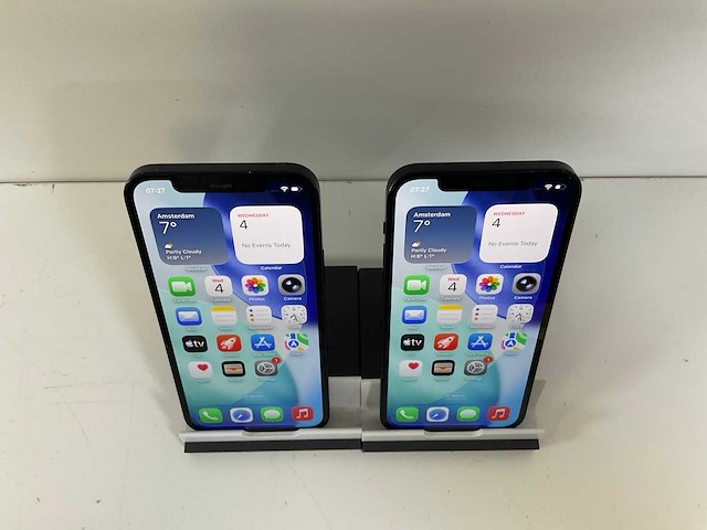Apple iphone 12 - 64 gb - black (2x) - afbeelding 2 van  4