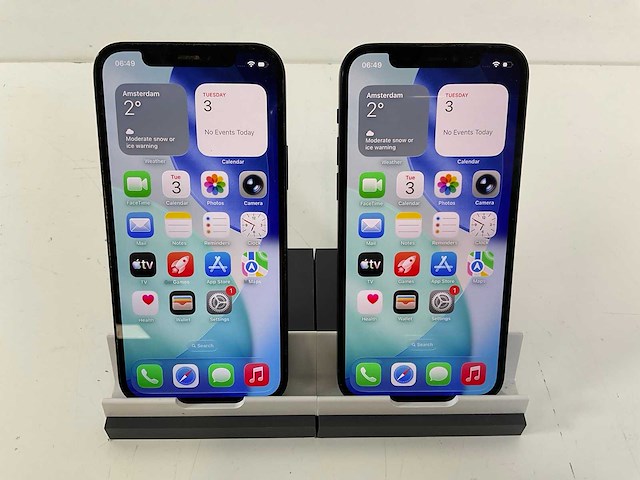 Apple iphone 12 - 64 gb - black (2x) - afbeelding 1 van  5