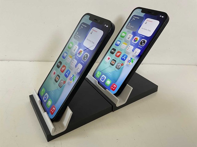 Apple iphone 12 - 64 gb - black (2x) - afbeelding 2 van  3