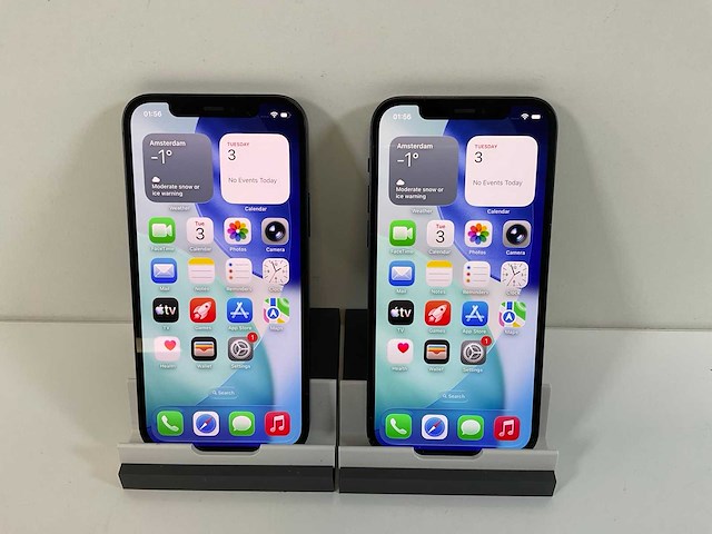 Apple iphone 12 - 64 gb - black (2x) - afbeelding 1 van  6