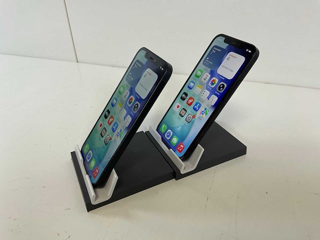 Apple iphone 12 - 64 gb - black (2x) - afbeelding 3 van  5