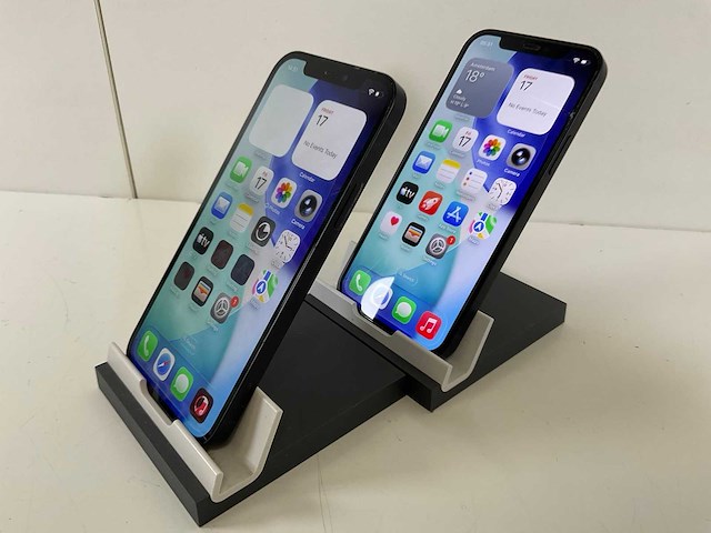 Apple iphone 12 - 64 gb - black (2x) - afbeelding 3 van  4