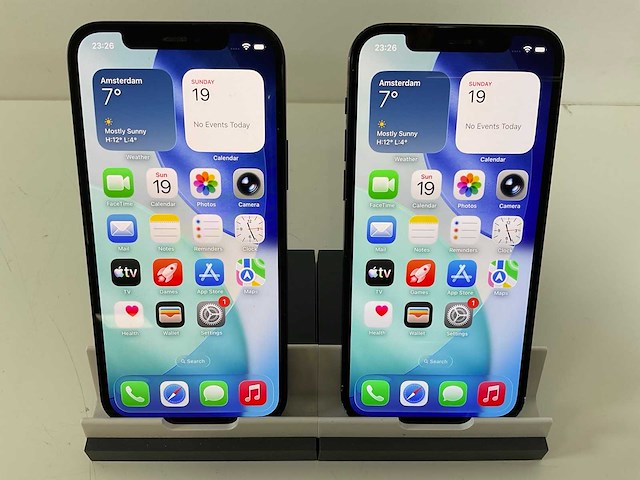 Apple iphone 12 - 64 gb - black (2x) - afbeelding 1 van  5