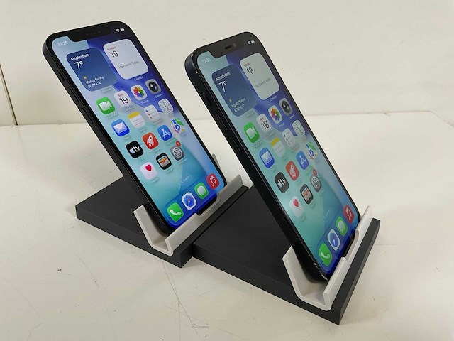 Apple iphone 12 - 64 gb - black (2x) - afbeelding 3 van  5