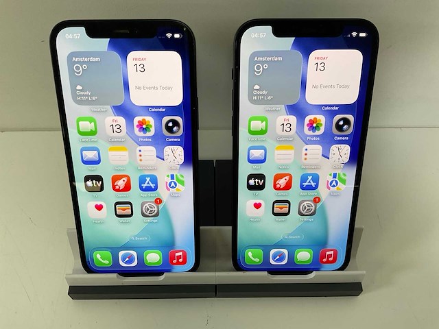 Apple iphone 12 - 64 gb - black (2x) - afbeelding 1 van  5