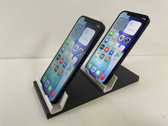 Apple iphone 12 - 64 gb - black (2x) - afbeelding 4 van  5