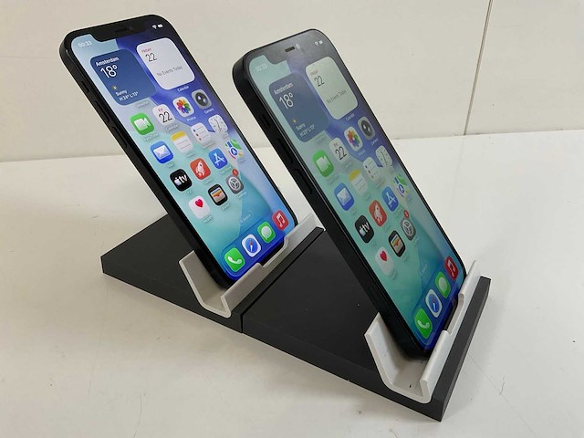 Apple iphone 12 - 64 gb - black (2x) - afbeelding 3 van  5