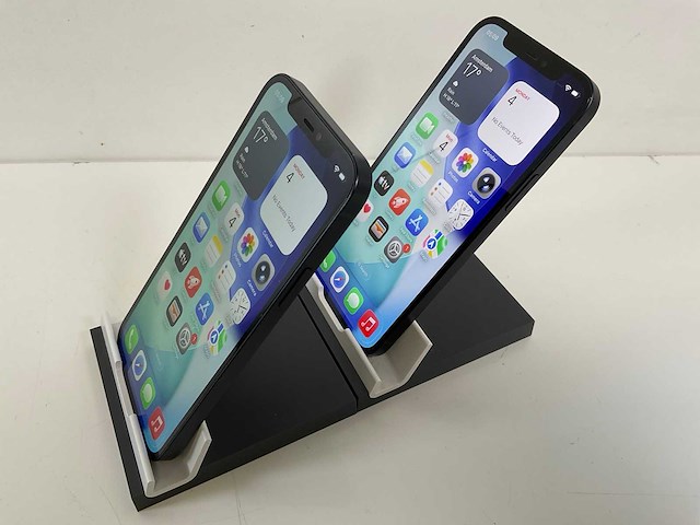 Apple iphone 12 - 64 gb - black (2x) - afbeelding 3 van  5