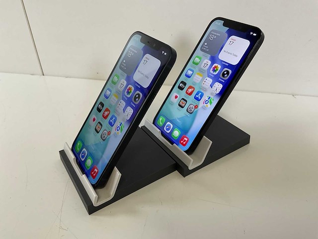 Apple iphone 12 - 64 gb - black (2x) - afbeelding 3 van  5