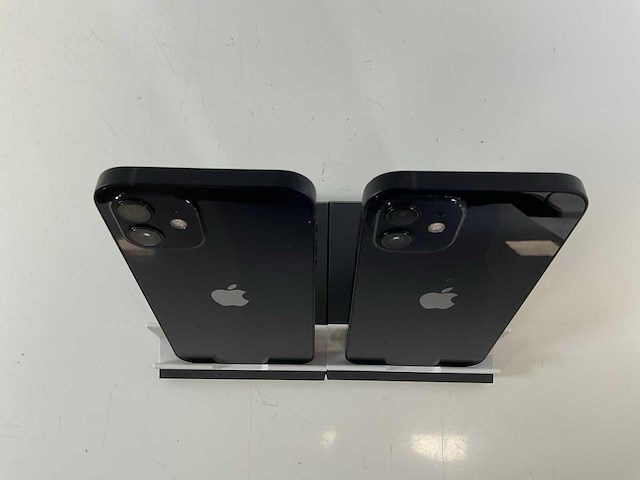 Apple iphone 12 - 64 gb - black (2x) - afbeelding 5 van  5