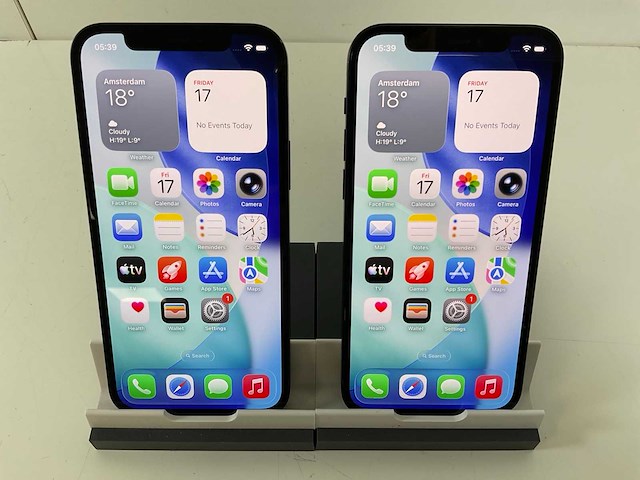 Apple iphone 12 - 64 gb - black (2x) - afbeelding 1 van  5